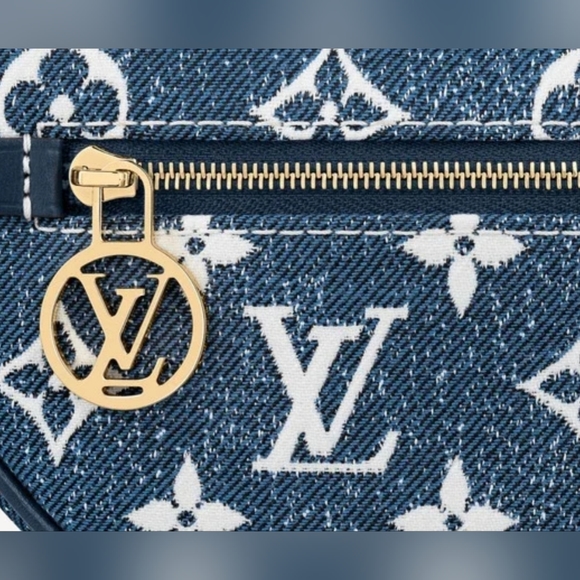 ❌NOT FOR SALE❌💙NWOT 2022 Louis Vuitton Blue Monogram Denim Jacquard Loop Bag💙 - Picture 5 of 10